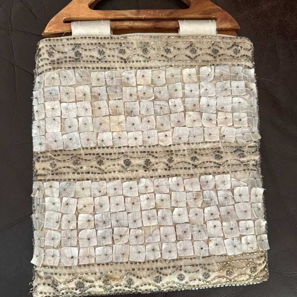 Beaded Silver Handbag with Mother of Pearl and Wood Handles - Picture 3 of 13